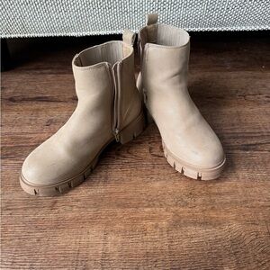 MIA Kids Tan Boots Size 4 Girls